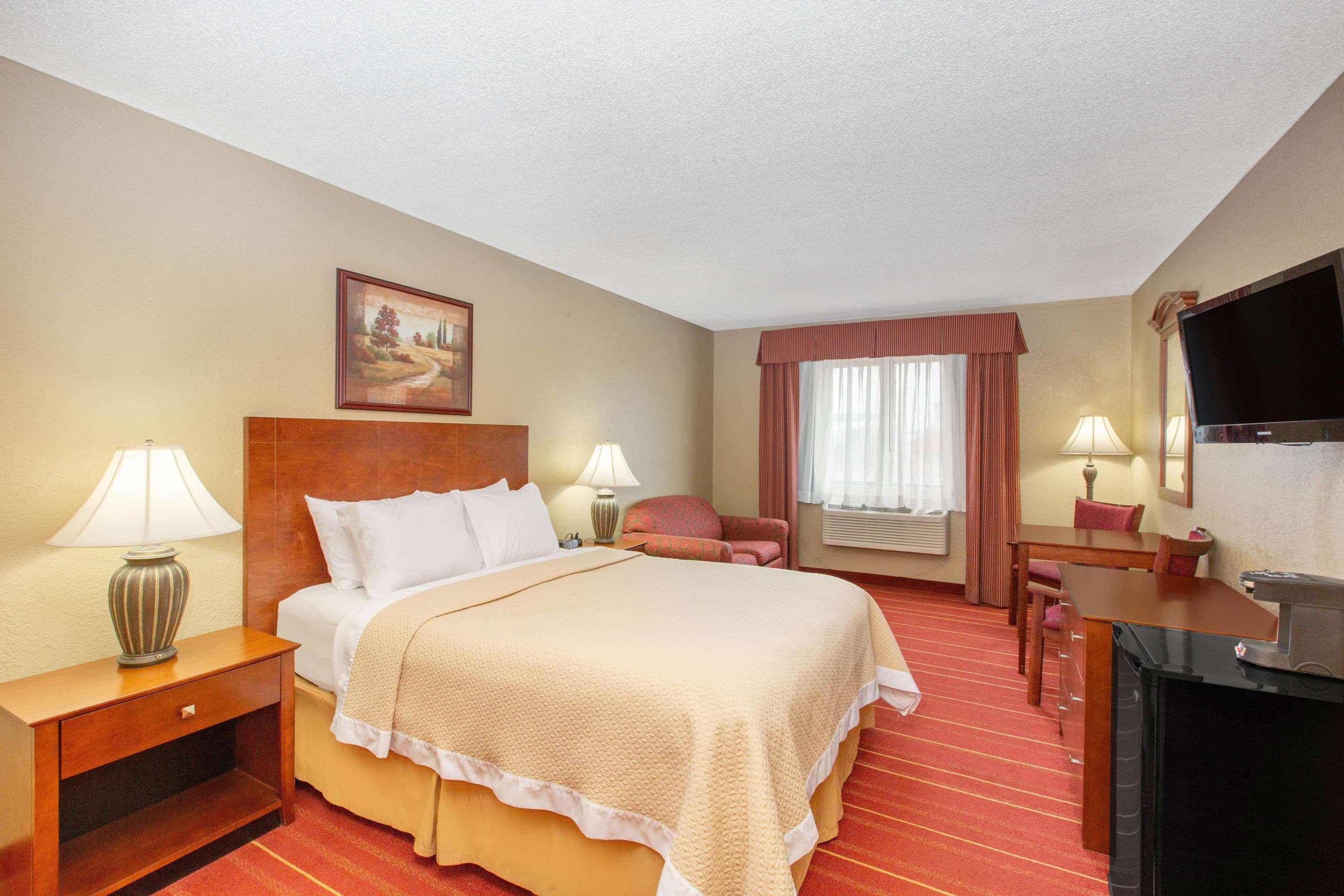 Days Inn By Wyndham Salina I-70 Exterior foto