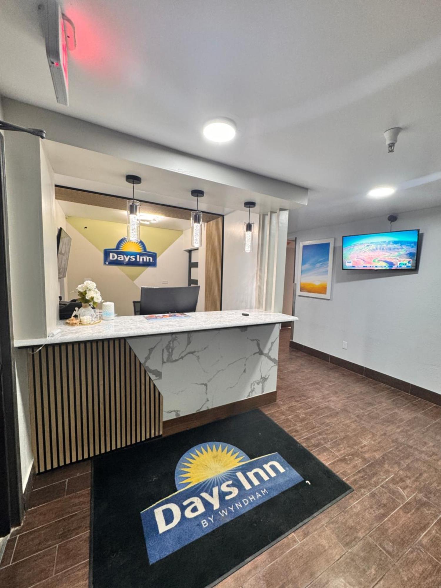 Days Inn By Wyndham Salina I-70 Exterior foto