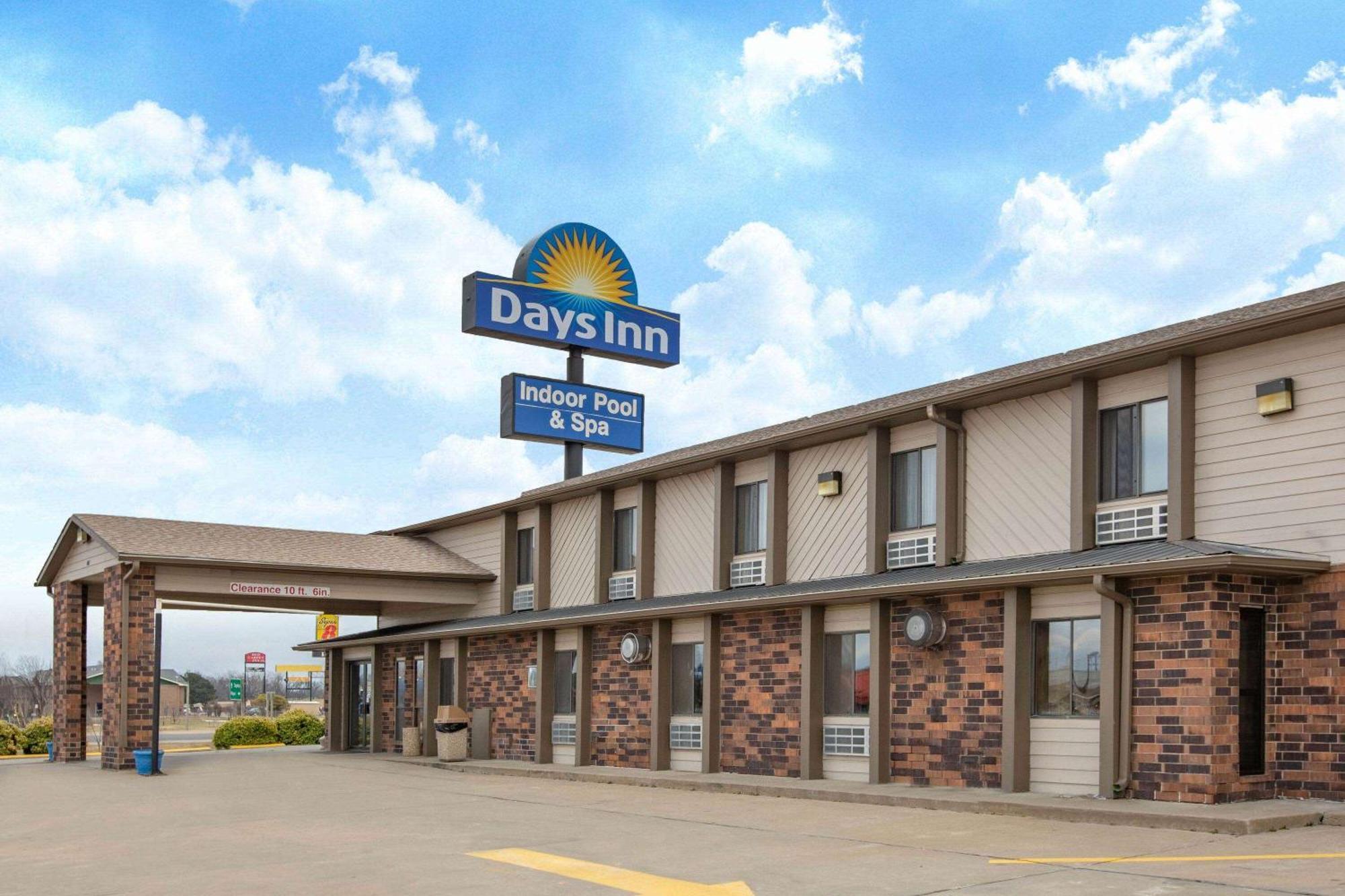 Days Inn By Wyndham Salina I-70 Exterior foto